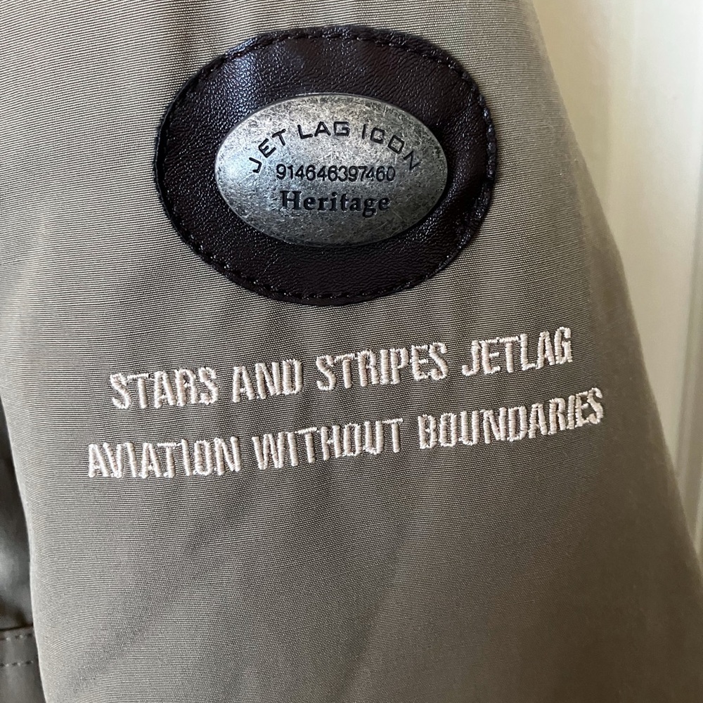 JetLag Jacket - Picture 3 of 9
